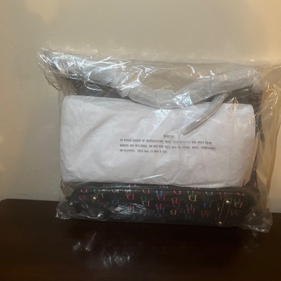 Dooney & Bourke - Picture 2 of 8